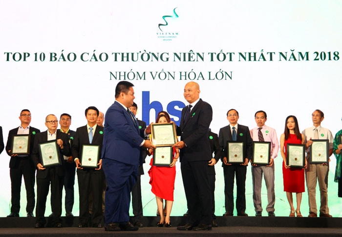 HSC wins two important awards In vietnam listed company awards 2018