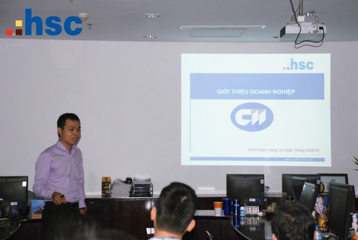 Anh Bùi Văn Huy đang phân tích doanh nghiệp ngành hạ tầng- CII