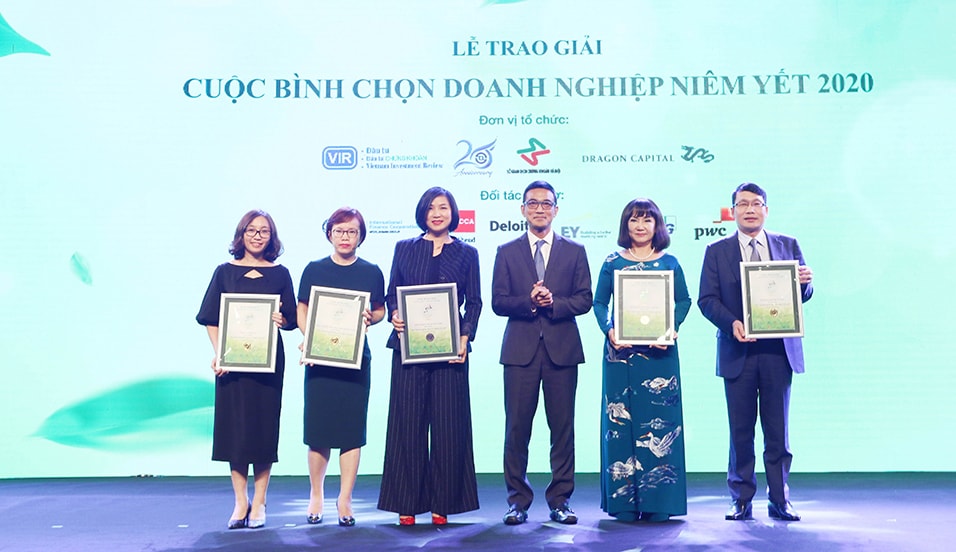 Top 5 doanh nghiệp niêm yết nhóm vốn hóa lớn quản trị công ty tốt nhất 2020